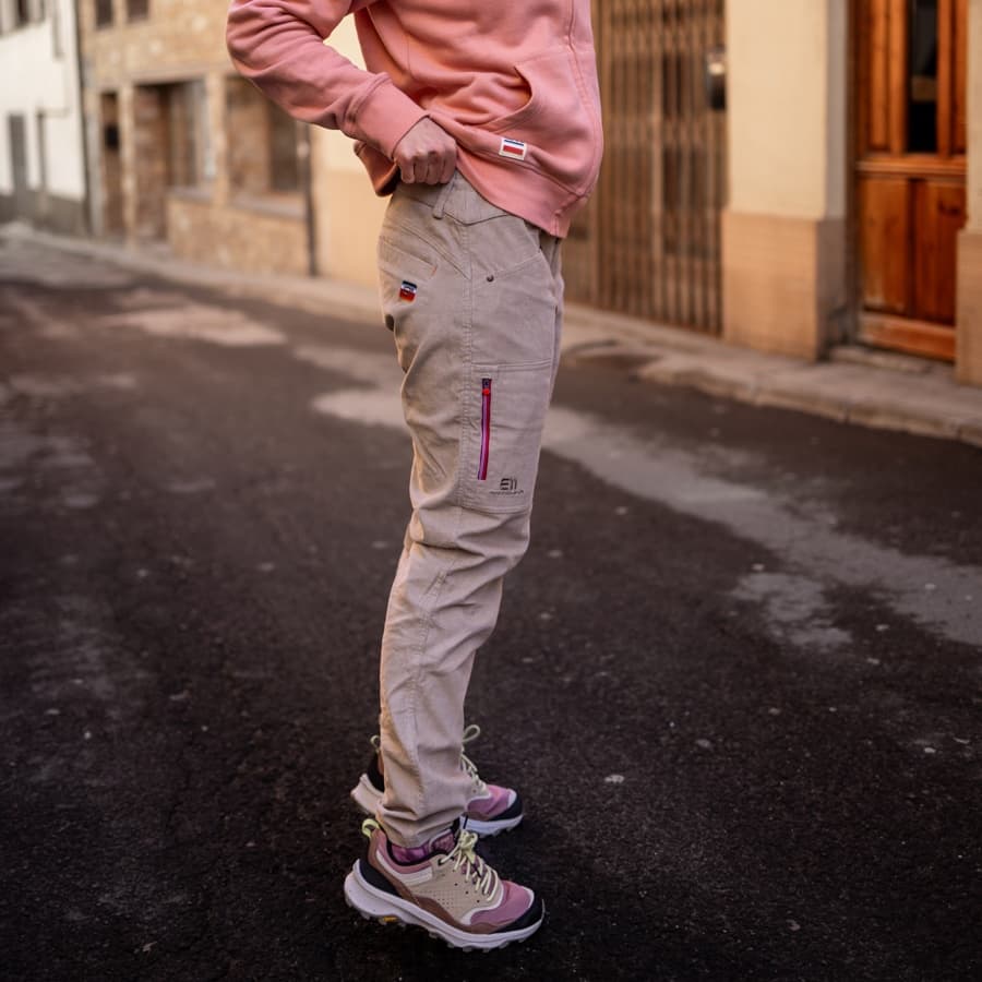 w_apres_cord_pants_-c-martinolson-6577_3596_jpg